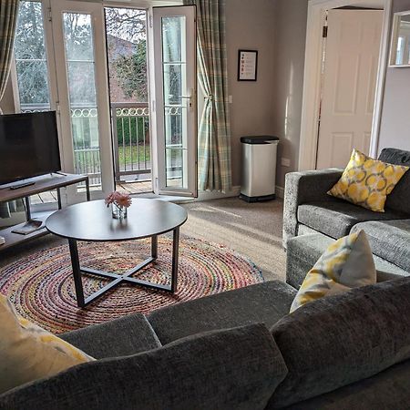 Stylish Modern Apartment, Free Secure Parking Allesley 외부 사진