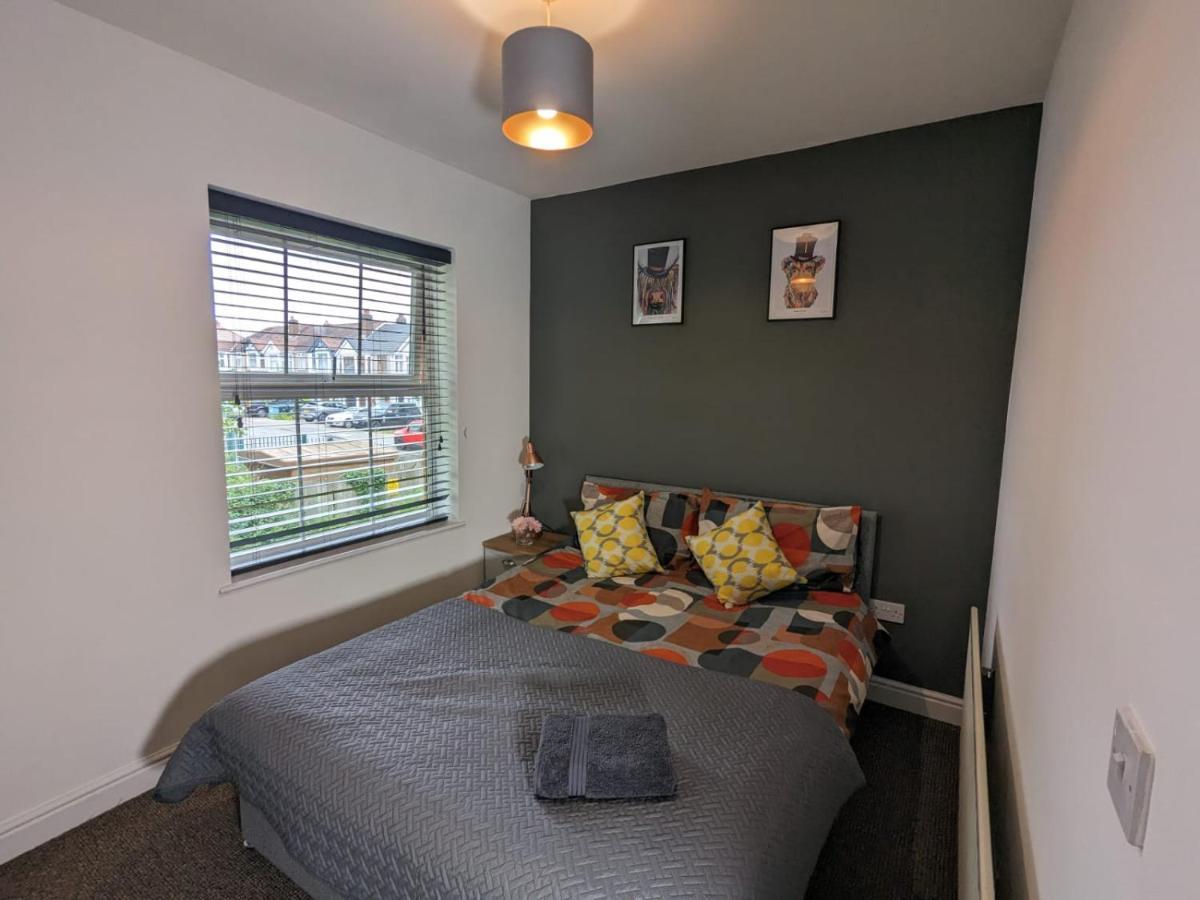 Stylish Modern Apartment, Free Secure Parking Allesley 외부 사진
